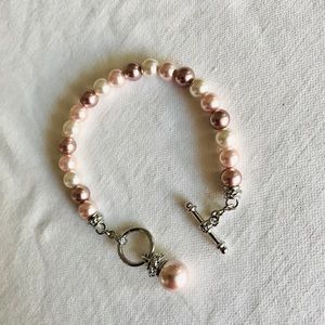 Absolute White and Pink Pearl Bracelet